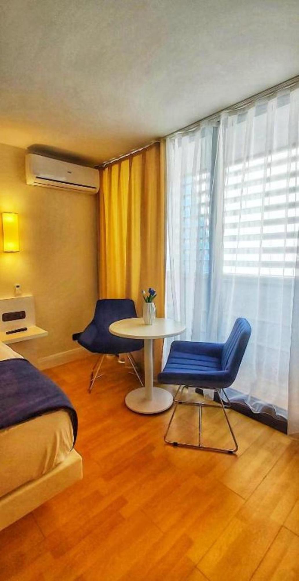 Holiday In Orbi Apartment Batumi Exterior foto